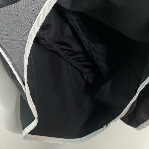 Nike Dri-Fit Black Running Shorts - Picture 6 of 13